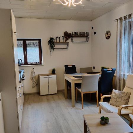 Holiday Home In Quiet Beautiful Area With Two Separate, Modern, Furnished Apartments Deutsch-Wagram 外观 照片