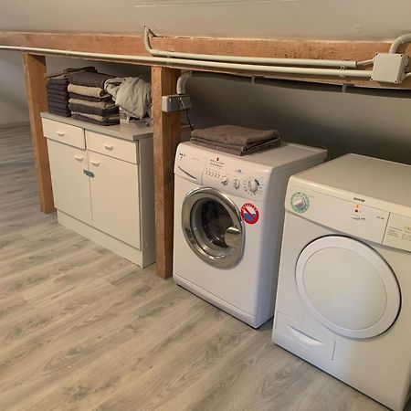 Holiday Home In Quiet Beautiful Area With Two Separate, Modern, Furnished Apartments Deutsch-Wagram 外观 照片