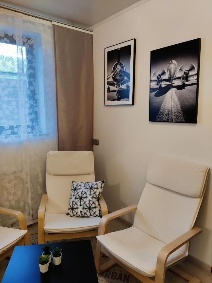 Holiday Home In Quiet Beautiful Area With Two Separate, Modern, Furnished Apartments Deutsch-Wagram 外观 照片