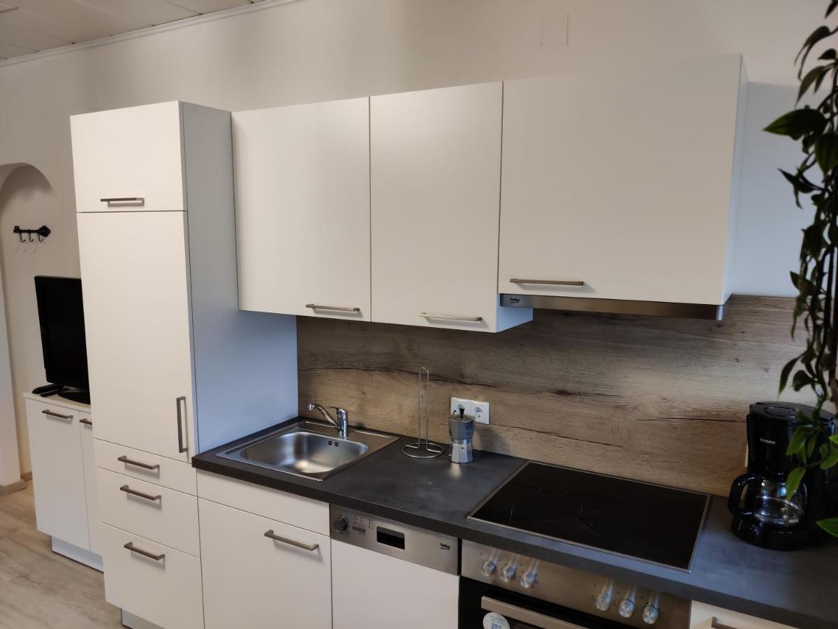 Holiday Home In Quiet Beautiful Area With Two Separate, Modern, Furnished Apartments Deutsch-Wagram 外观 照片